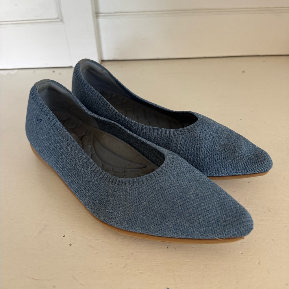 Vivaia denim blue pointed flats size 39.5 (US 8.5)